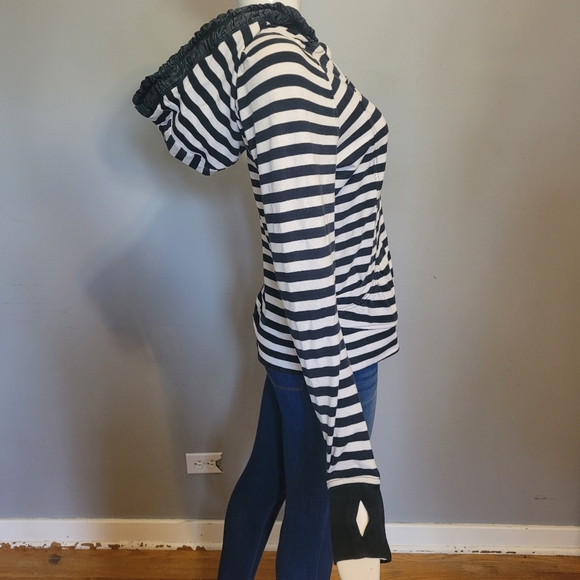 Lululemon Movement Jacket in Apex Stripe, GUC, Size 8 - Picture 3 of 6